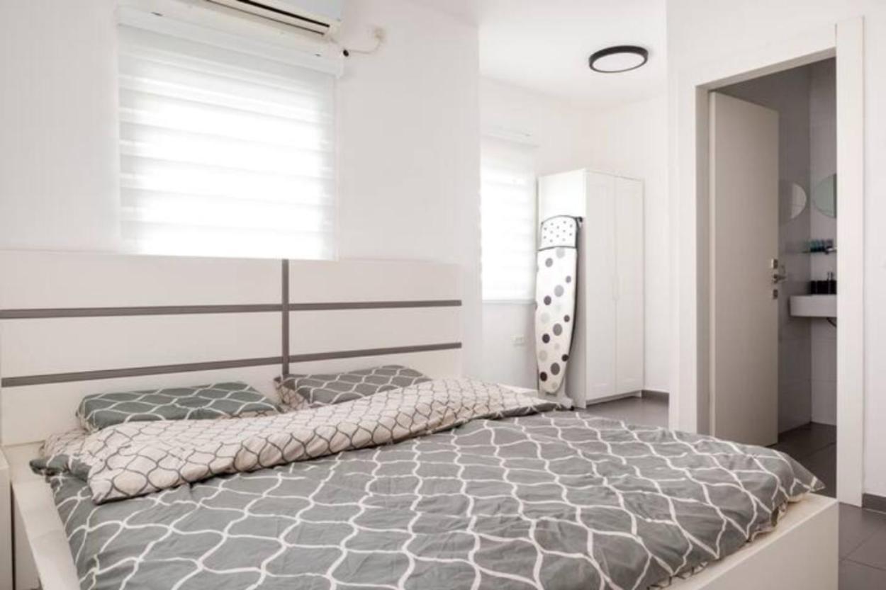 Oַ&O Group-Amazing Apt Bat-Yam 3 Min Walk To Beach Bat Yam Eksteriør bilde
